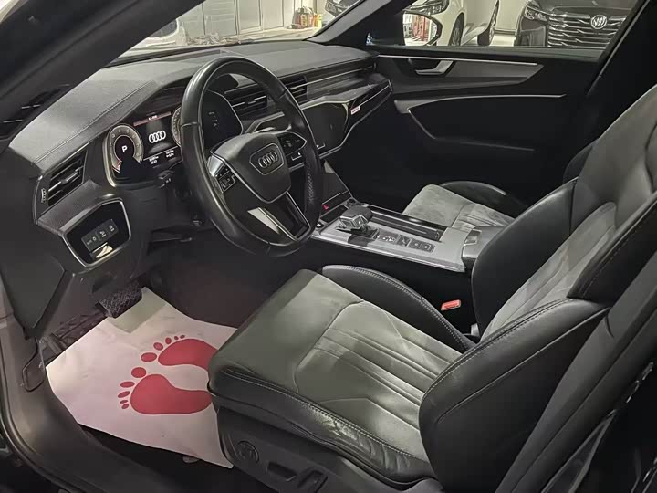 Фото 8 - Audi A6L