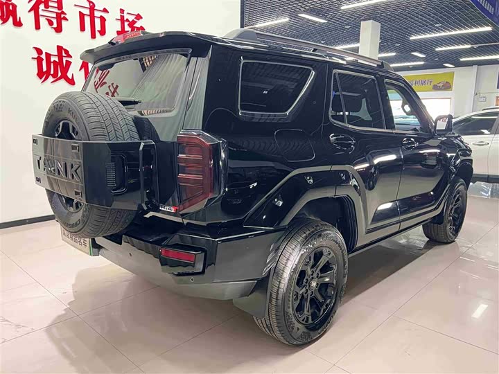 Фото 4 - Tank 400 Hybrid