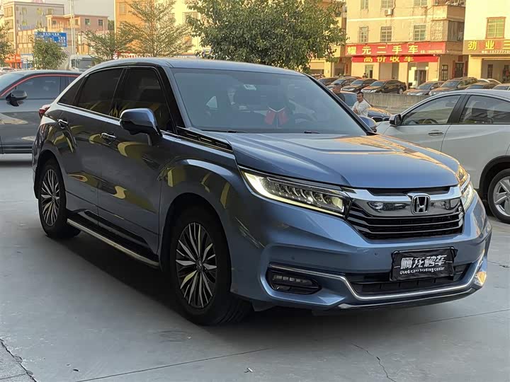 Фото 3 - Honda Avancier