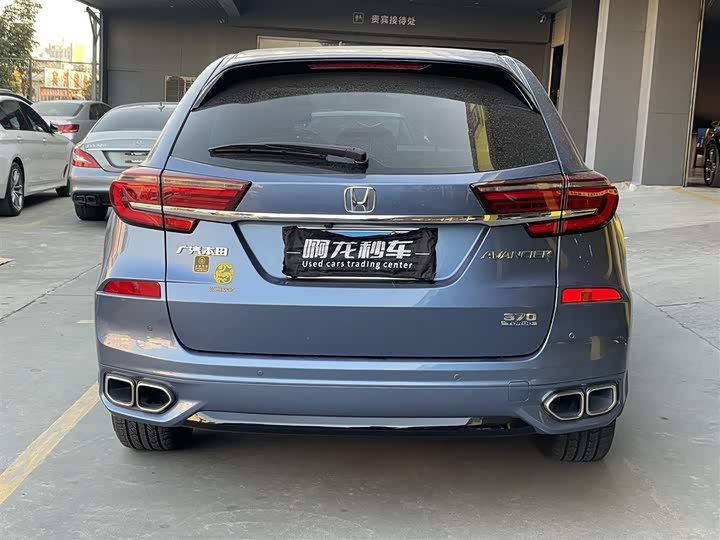 Фото 6 - Honda Avancier