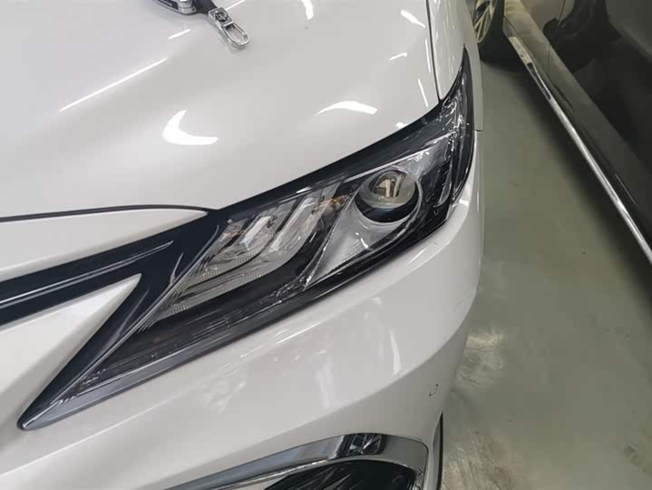 Фото 5 - Toyota Camry