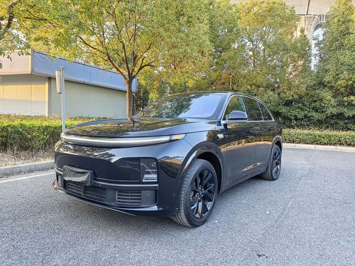 Фото 1 - LiXiang L7