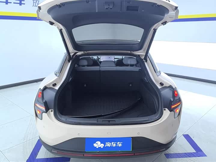 Фото 4 - XPeng Mona M03