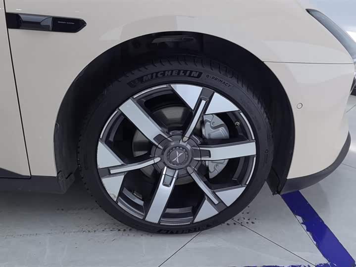 Фото 6 - XPeng Mona M03