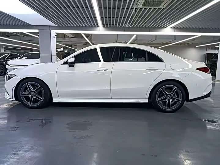 Фото 4 - Mercedes-Benz CLA-Class