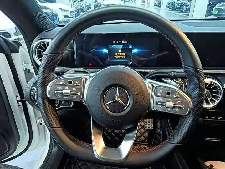 Фото 7 - Mercedes-Benz CLA-Class