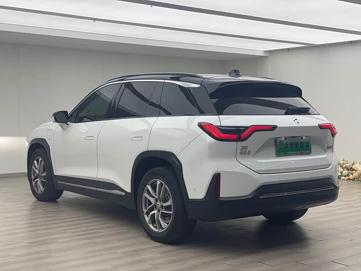 Фото 7 - Nio ES6