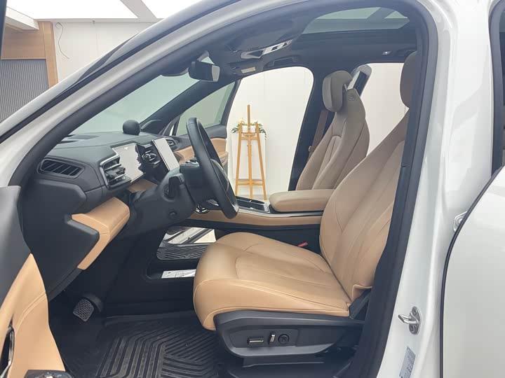 Фото 8 - Nio ES6