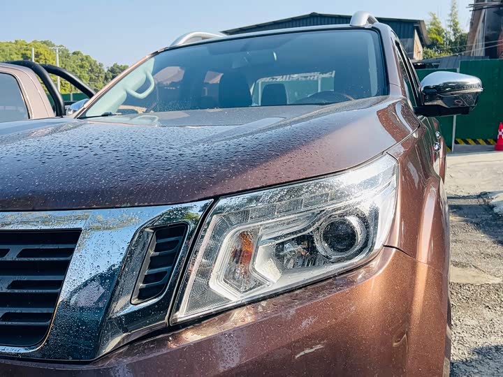 Фото 3 - Nissan Navara