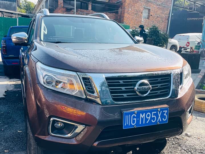 Фото 4 - Nissan Navara