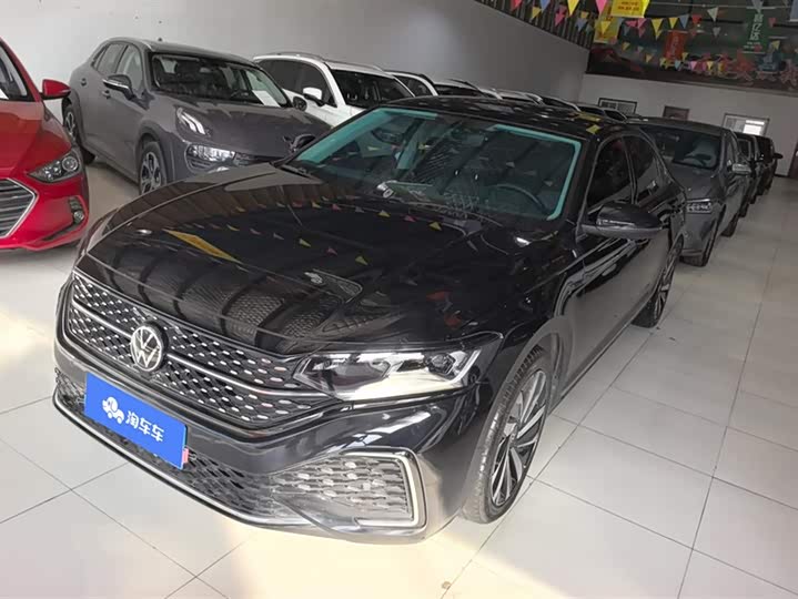 Фото 1 - Volkswagen Passat