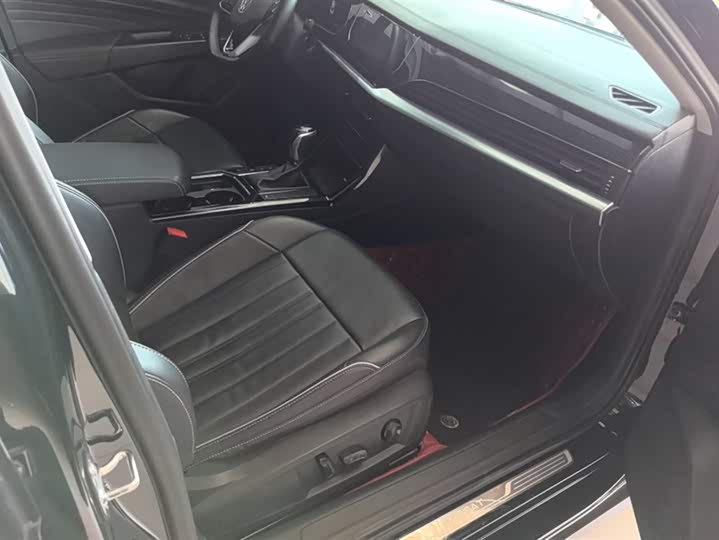 Фото 8 - Volkswagen Passat