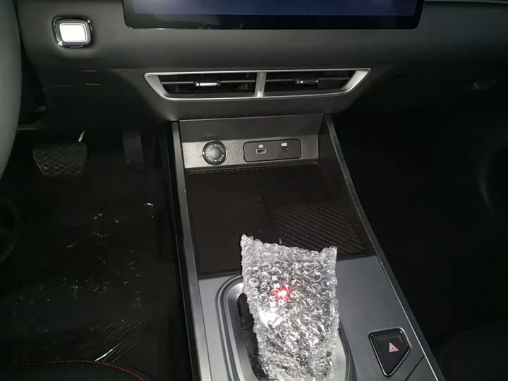 Фото 6 - Jetour Dashing