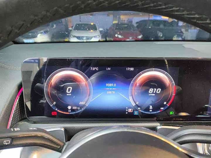 Фото 2 - Mercedes-Benz GLB-Class