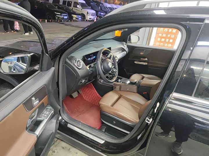 Фото 8 - Mercedes-Benz GLB-Class