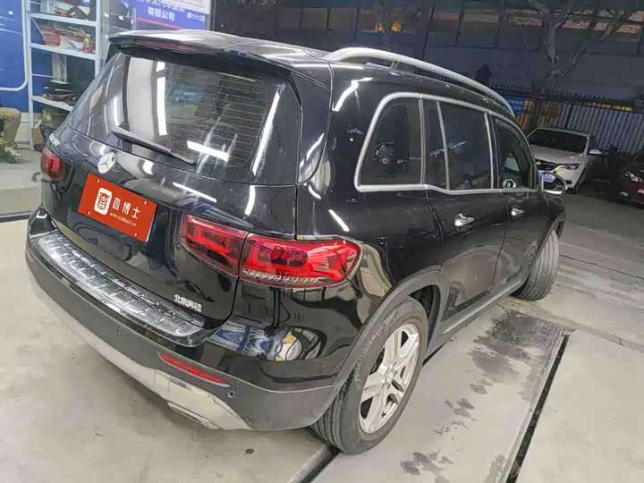 Фото 9 - Mercedes-Benz GLB-Class