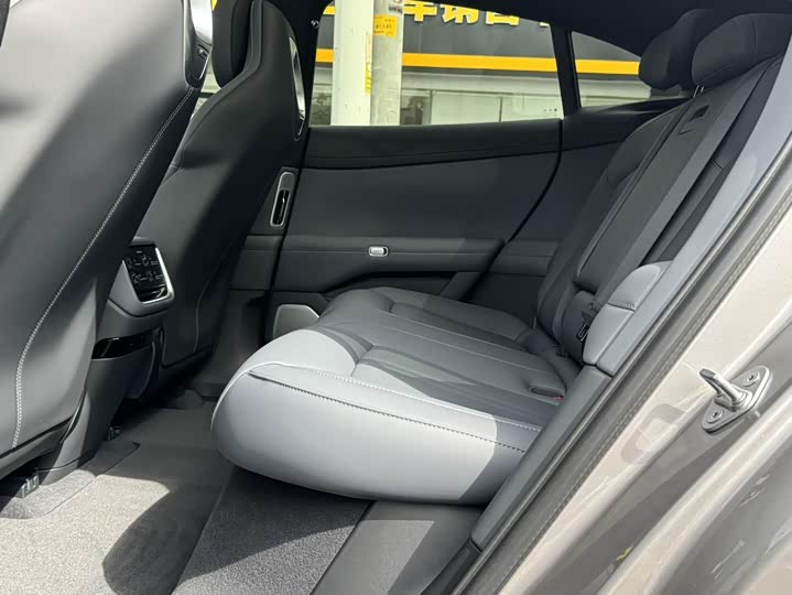 Фото 6 - Xiaomi YU7