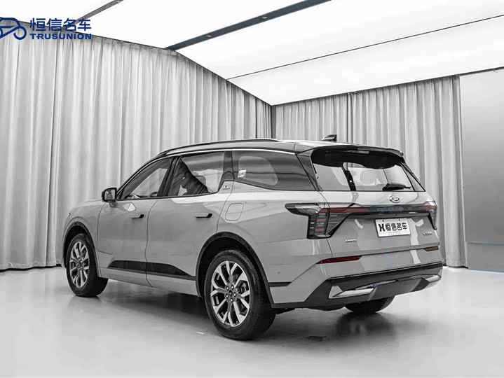 Фото 7 - Ford Edge