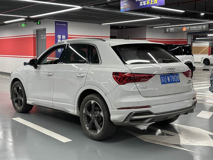 Фото 6 - Audi Q3