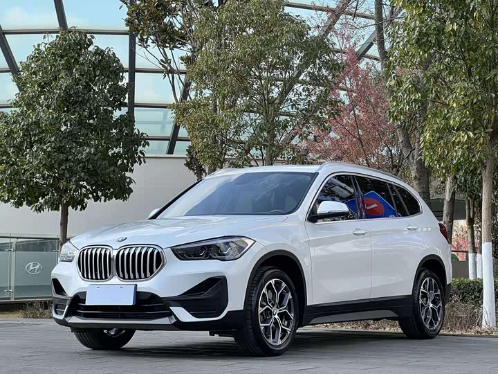 Фото 1 - BMW X1