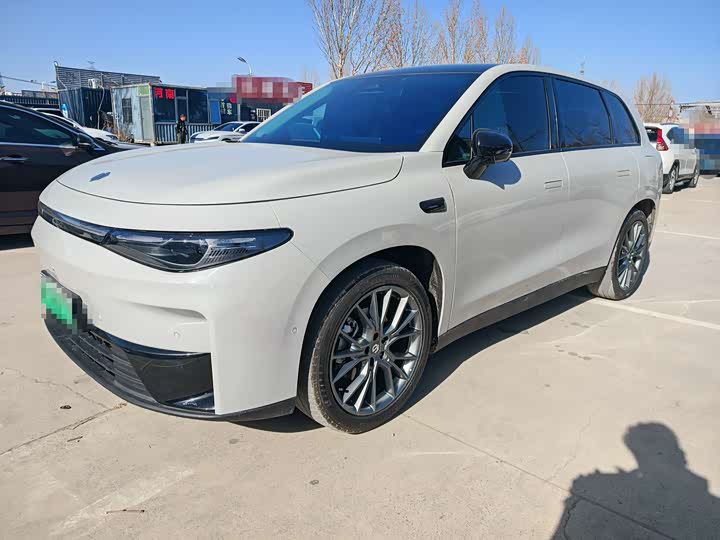 Фото 1 - Leapmotor C10