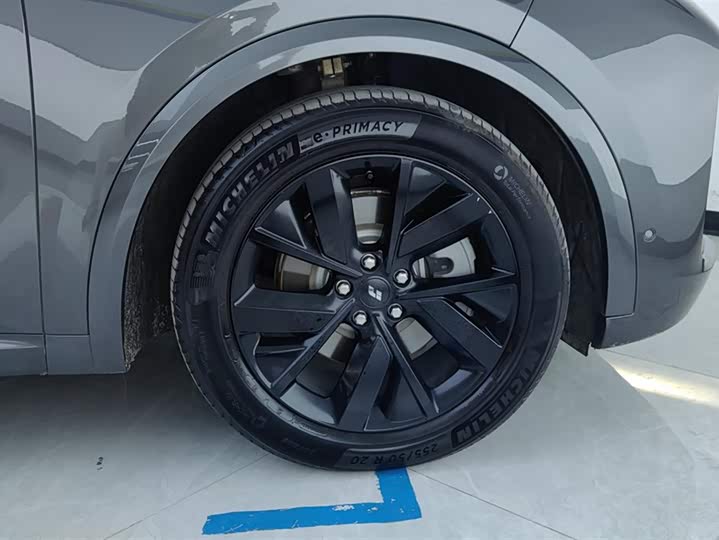 Фото 6 - LiXiang L8