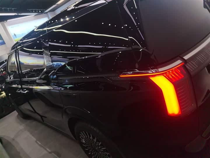 Фото 5 - Zeekr 009