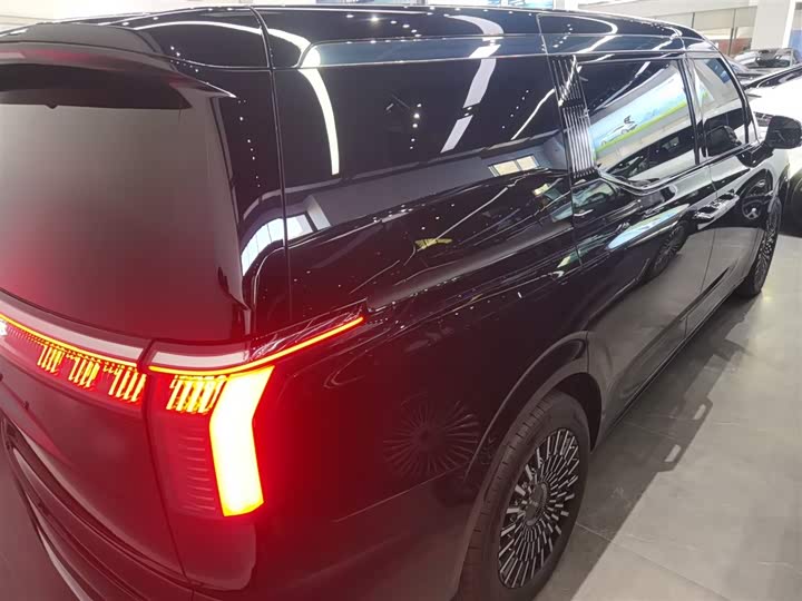 Фото 7 - Zeekr 009