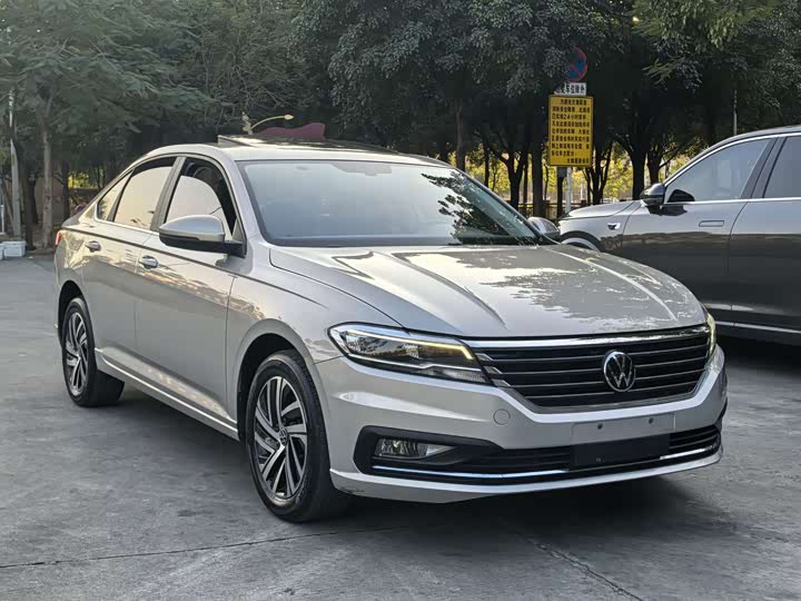 Фото 3 - Volkswagen Lavida