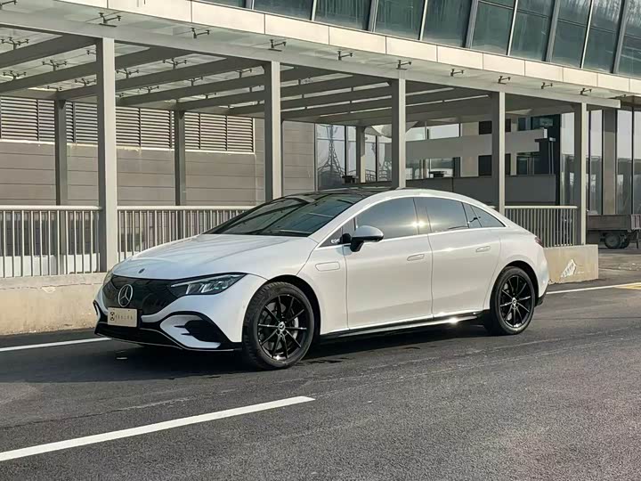 Фото 1 - Mercedes-Benz EQE