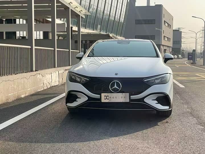 Фото 2 - Mercedes-Benz EQE