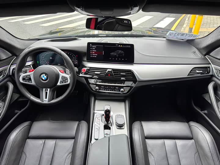 Фото 5 - BMW M5