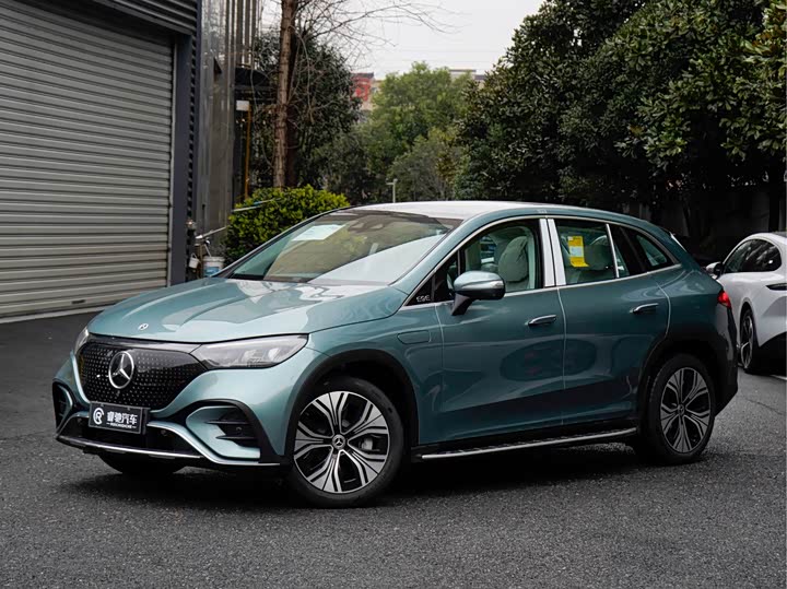 Фото 2 - Mercedes-Benz EQE SUV