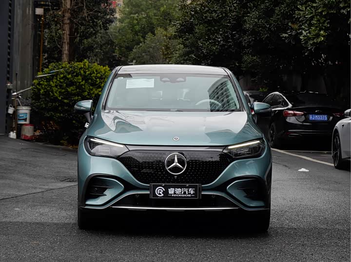 Фото 3 - Mercedes-Benz EQE SUV