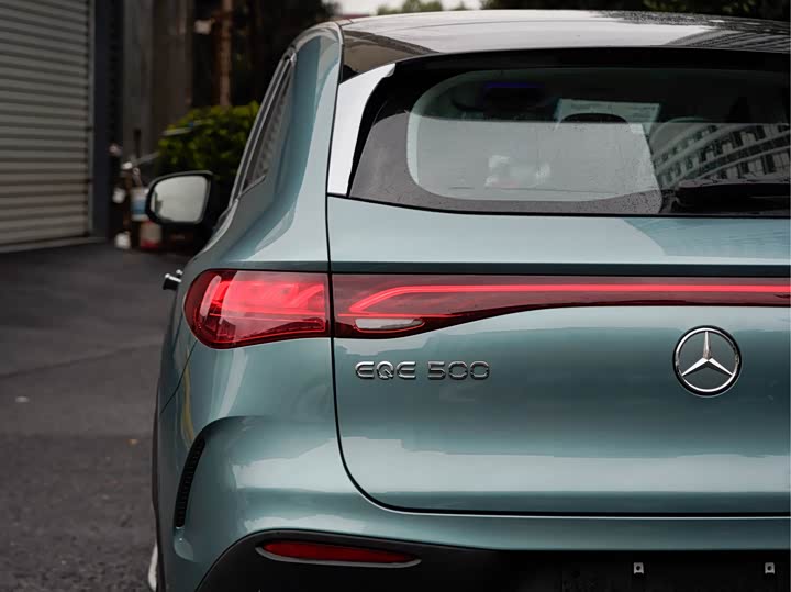 Фото 7 - Mercedes-Benz EQE SUV