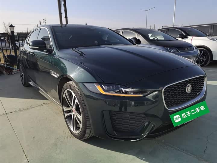 Фото 4 - Jaguar XE L