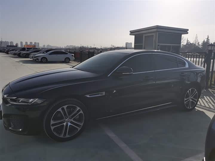 Фото 5 - Jaguar XE L