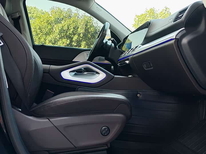 Фото 9 - Mercedes-Benz GLS-Class