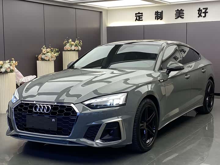 Фото 1 - Audi A5