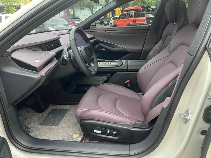 Фото 4 - Xiaomi SU7