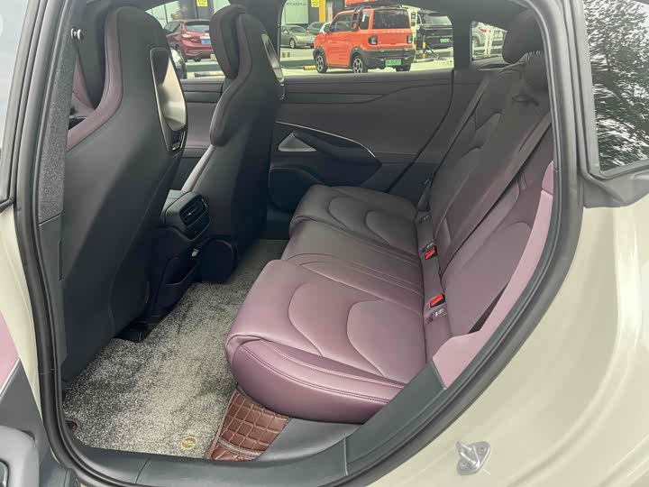 Фото 7 - Xiaomi SU7