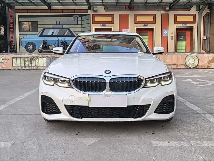 Фото 2 - BMW 3 Series