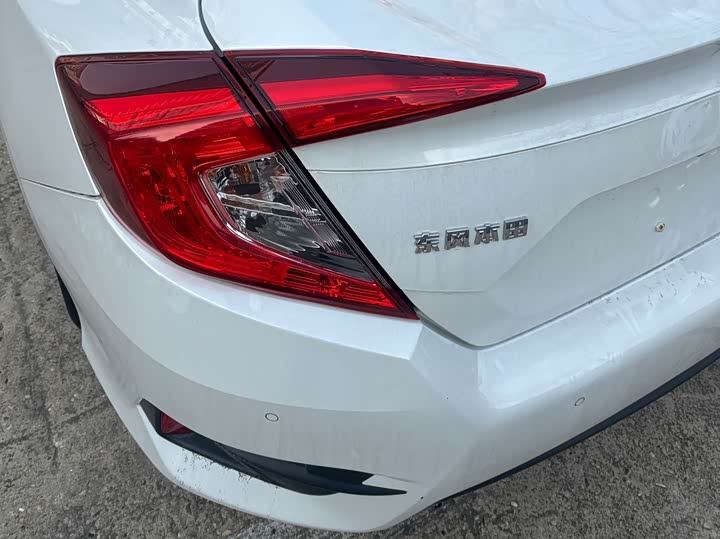 Фото 6 - Honda Civic