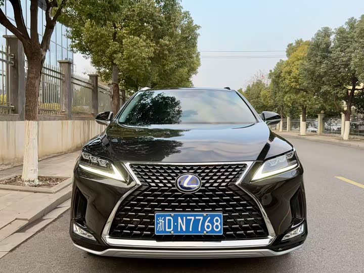 Фото 2 - Lexus RX