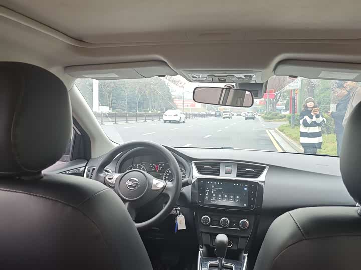 Фото 7 - Nissan Sylphy