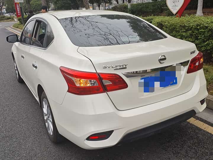 Фото 8 - Nissan Sylphy
