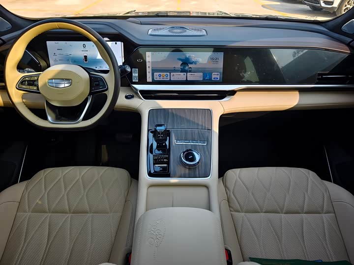 Фото 7 - Geely Monjaro