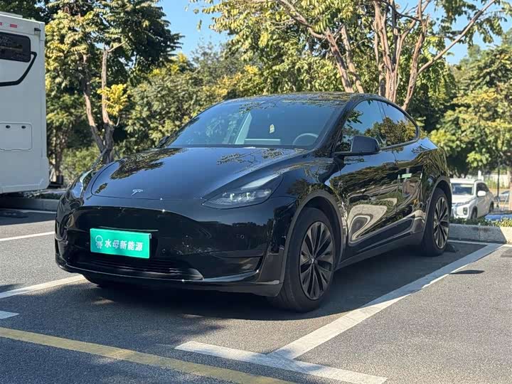 Фото 1 - Tesla Model Y