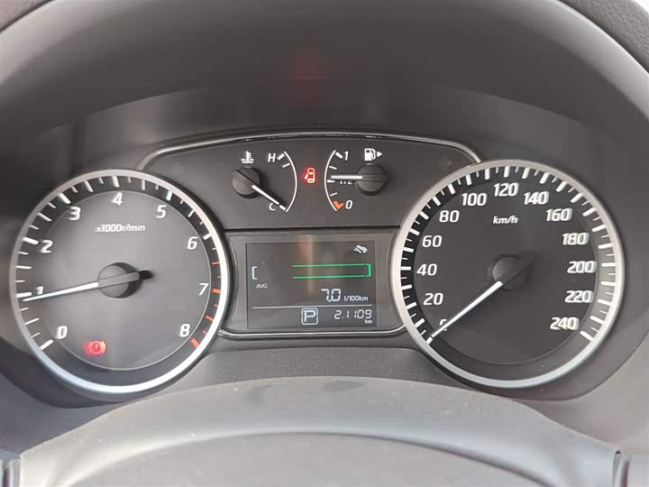 Фото 4 - Nissan Sylphy