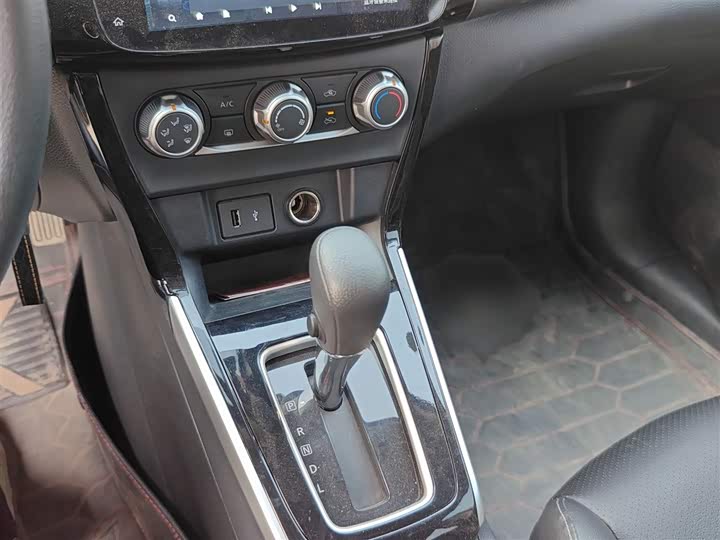 Фото 7 - Nissan Sylphy